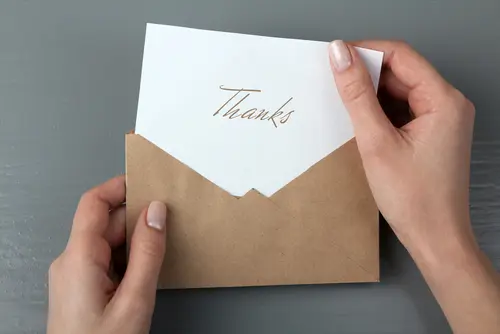 Thanks」の使い方9通りと「Thank you」との違いや略語など | マイスキ英語
